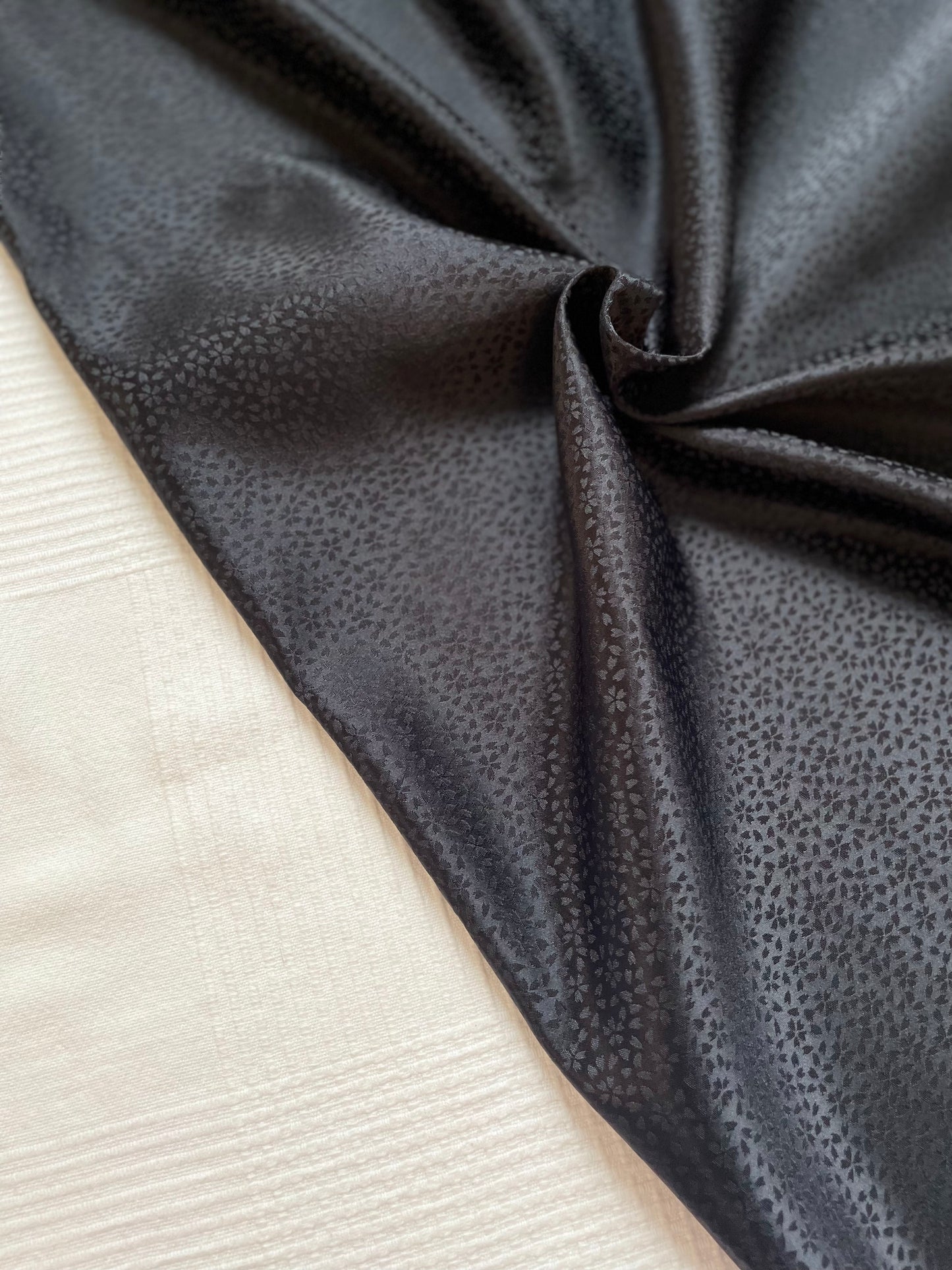 Hanabira (Black)